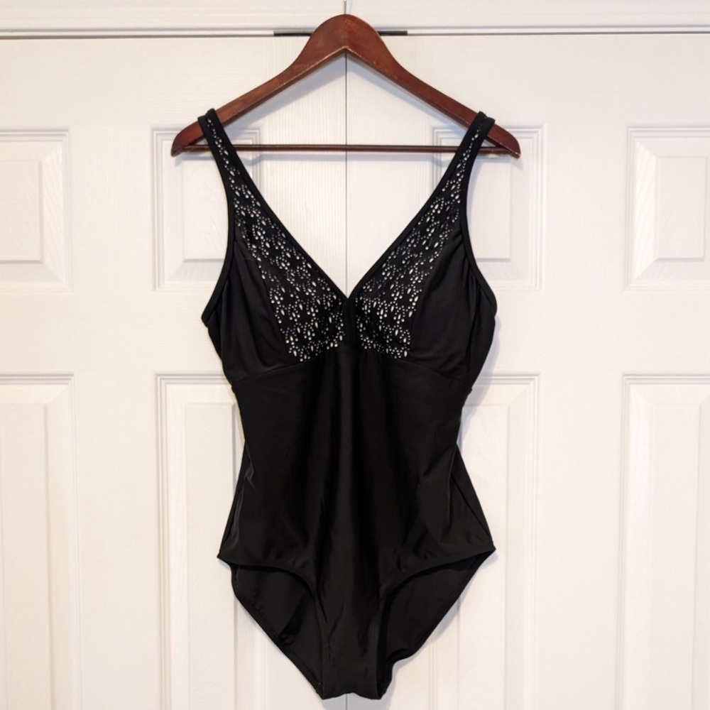 Y2K Krista One Piece Eyelet Detail Swimsuit Size 16